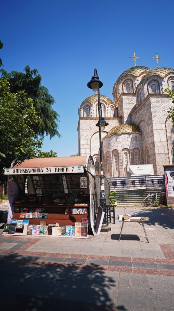 Kirche neben dem Mutter-Teresa-Gedenkhaus