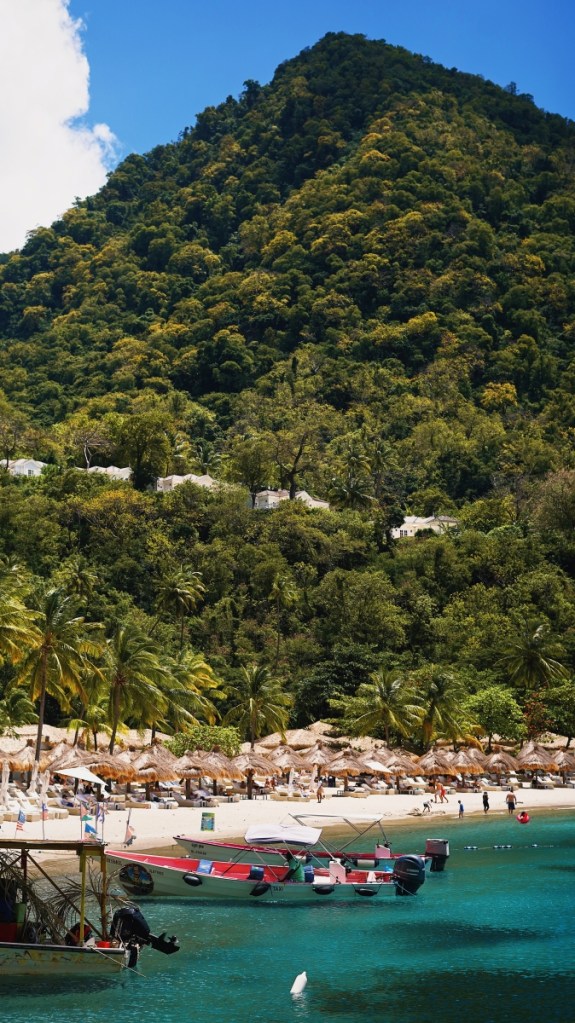 Sugar Beach, versteckt zwischen den beiden Pitons