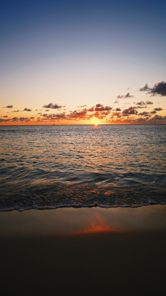 Sonnenuntergang am Maho Beach